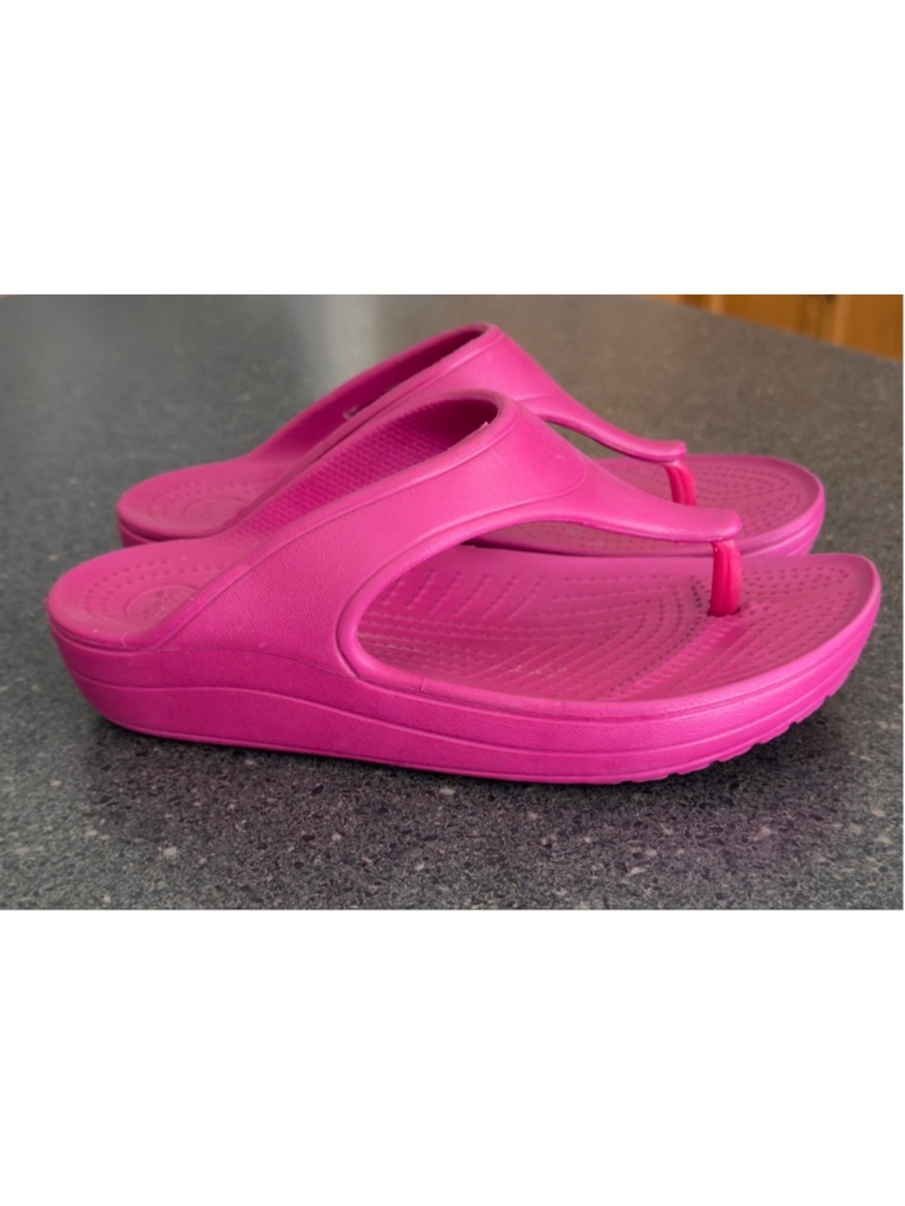 Crocs Women's Sloane Platform Flip-Flops size 6 - Picture 3 of 9